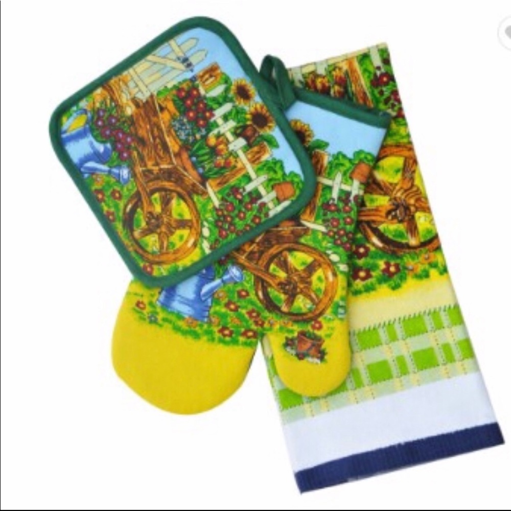 Cotton BRAND NEW Oven Mitt, Pot Holder, Towel Set